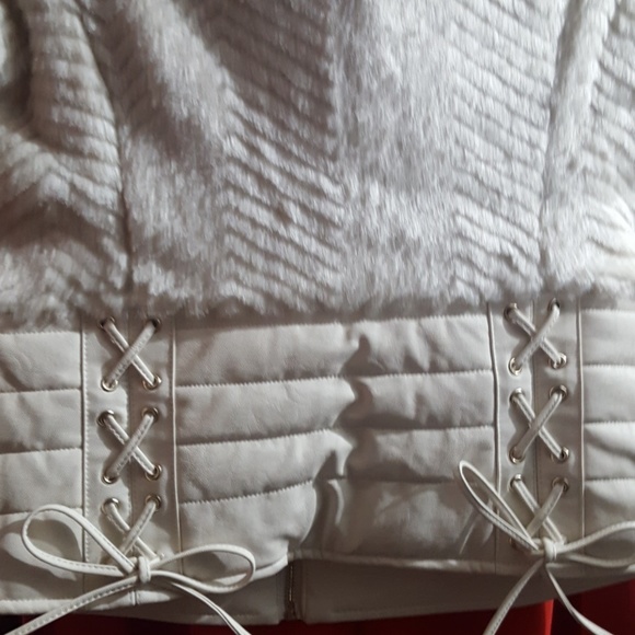 Guess Vest - Picture 3 of 5